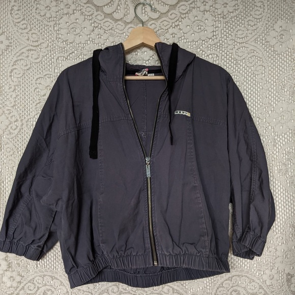 ❄️2/$40 Roxy Cropped Grey Jacket - Picture 5 of 5